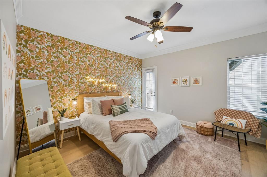 VERSAILLES II - Residential