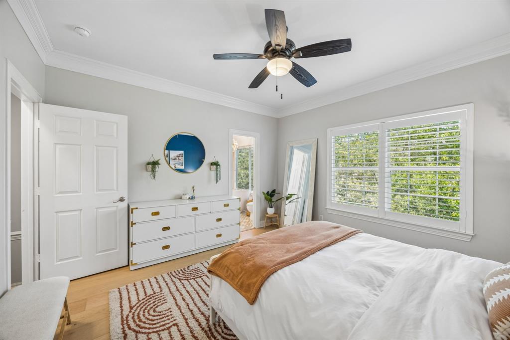 VERSAILLES II - Residential