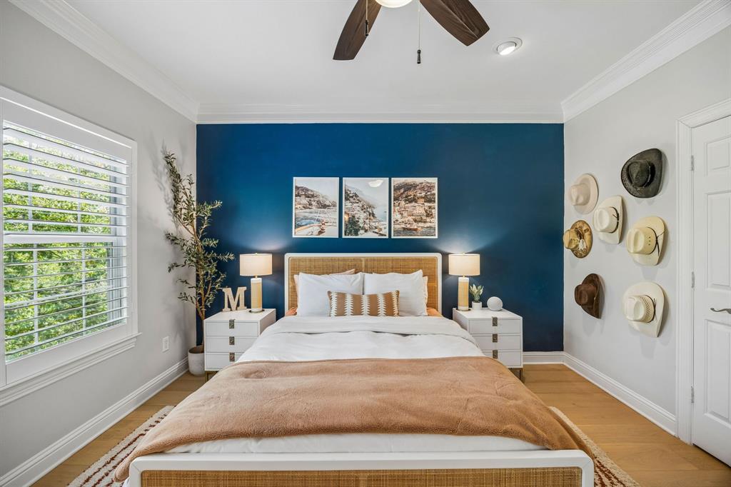 VERSAILLES II - Residential