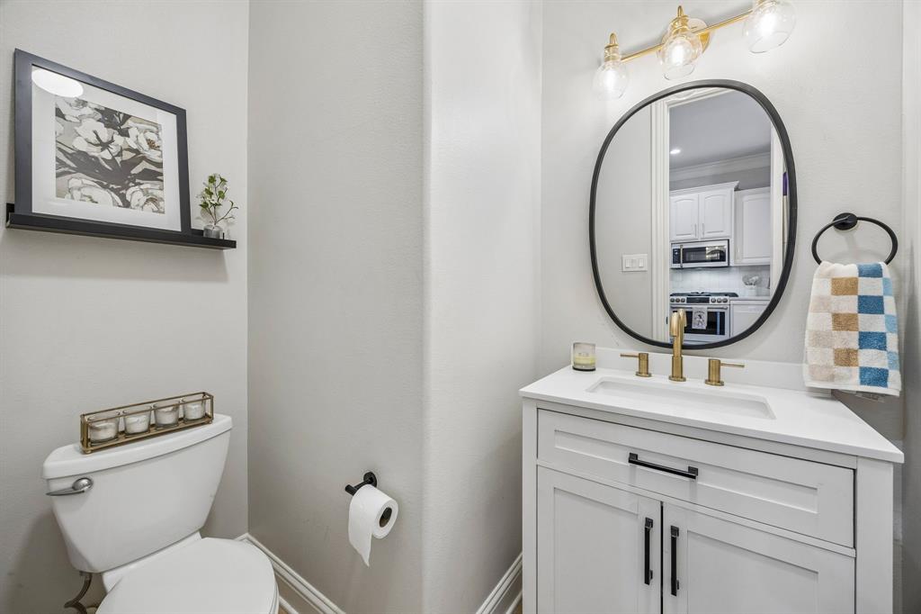 VERSAILLES II - Residential