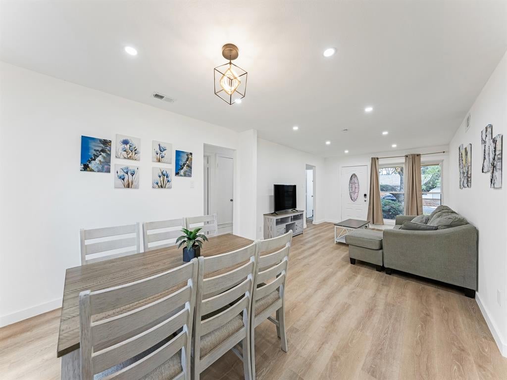 3245 Myra Lane