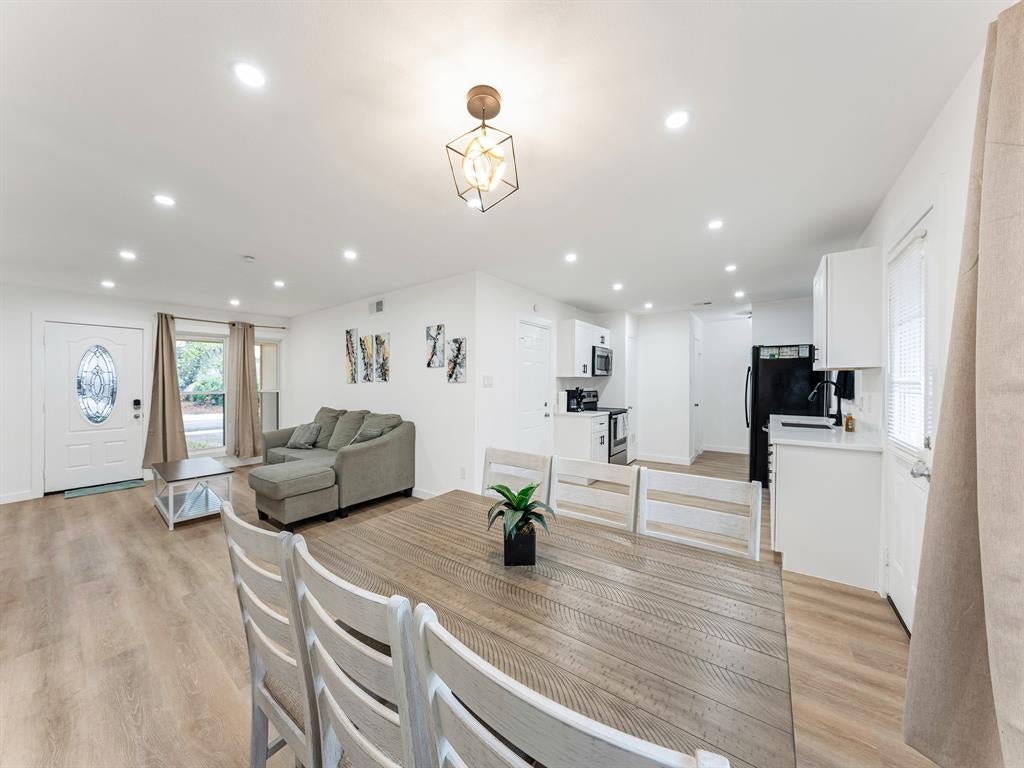 3245 Myra Lane