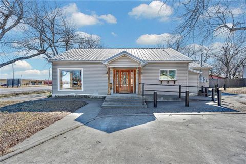 603 S Avenue G Clifton TX 76634