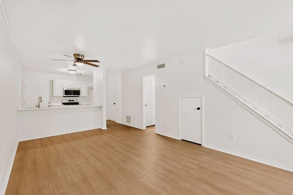 130-132 Graystone Place