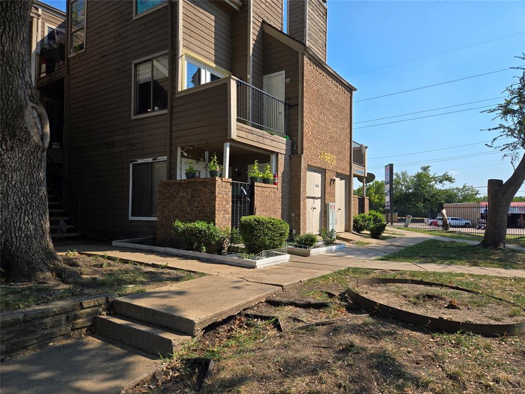 Richland Trace Condos - Residential