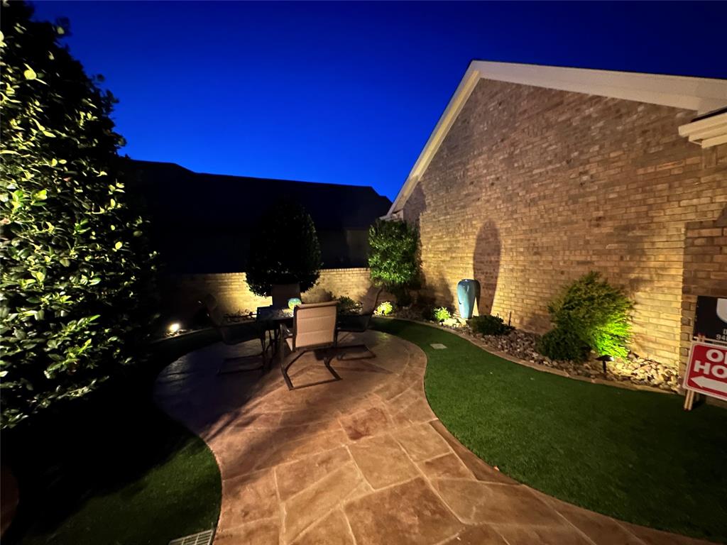9921 Crestview Drive