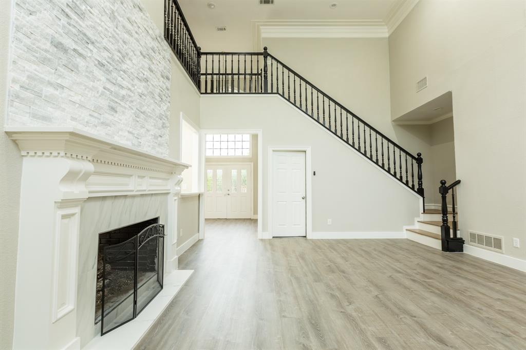 2302 Tiffany Court