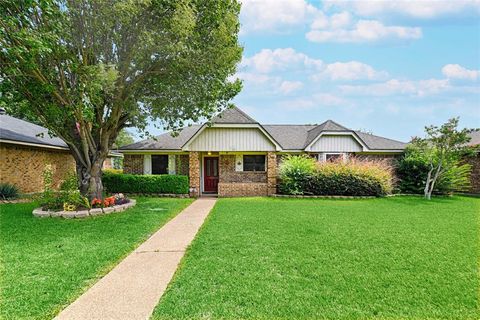 Photo of 923 Courtney Dr. DR, Mesquite, TX 75150 (MLS # 21286636)