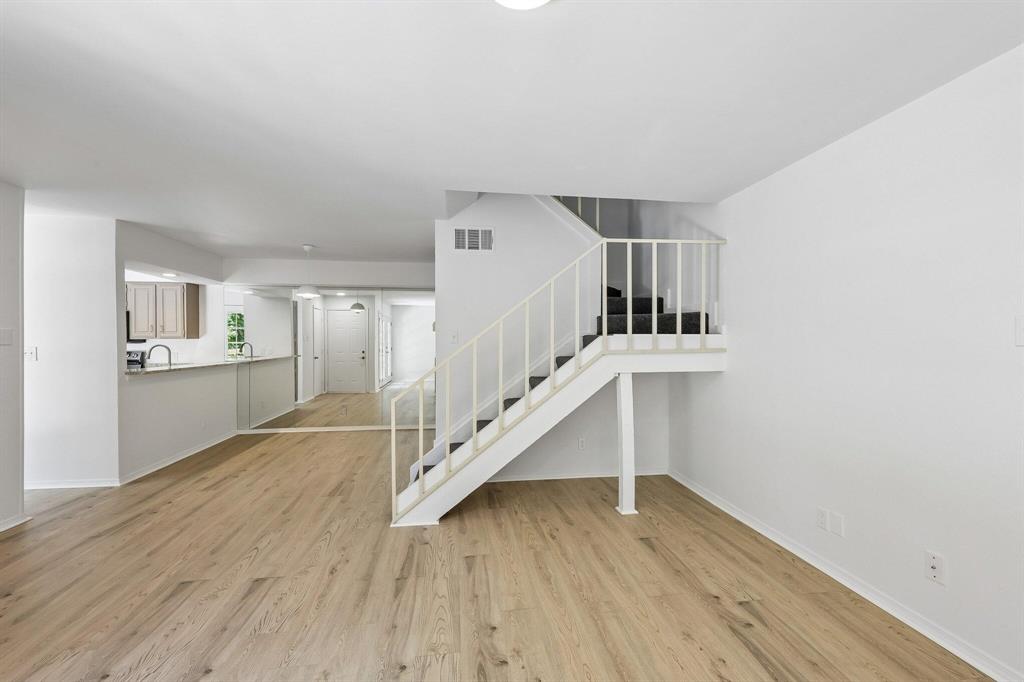 5200 Martel Avenue 7D