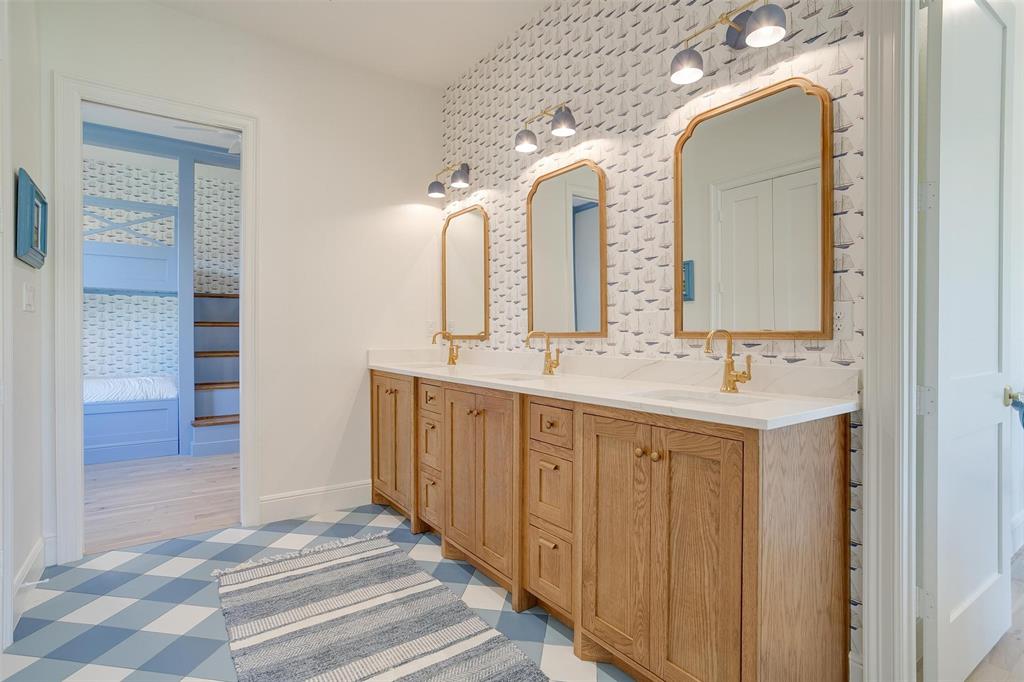 Aledo River - Residential