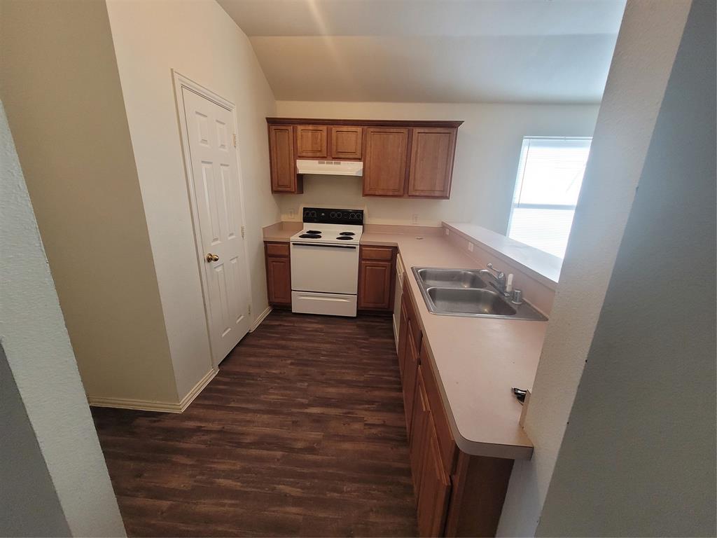 WYNDHAM MEADOWS - Residential Lease