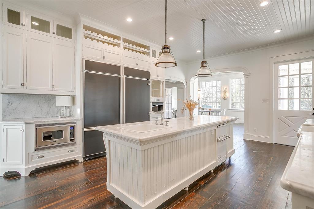 4023 Anns Lane