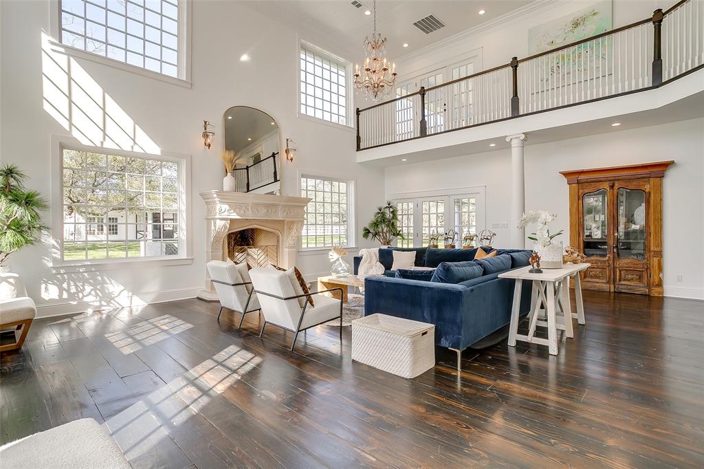 4023 Anns Lane