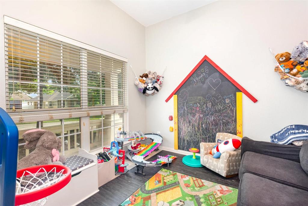 2402 Hillside Drive