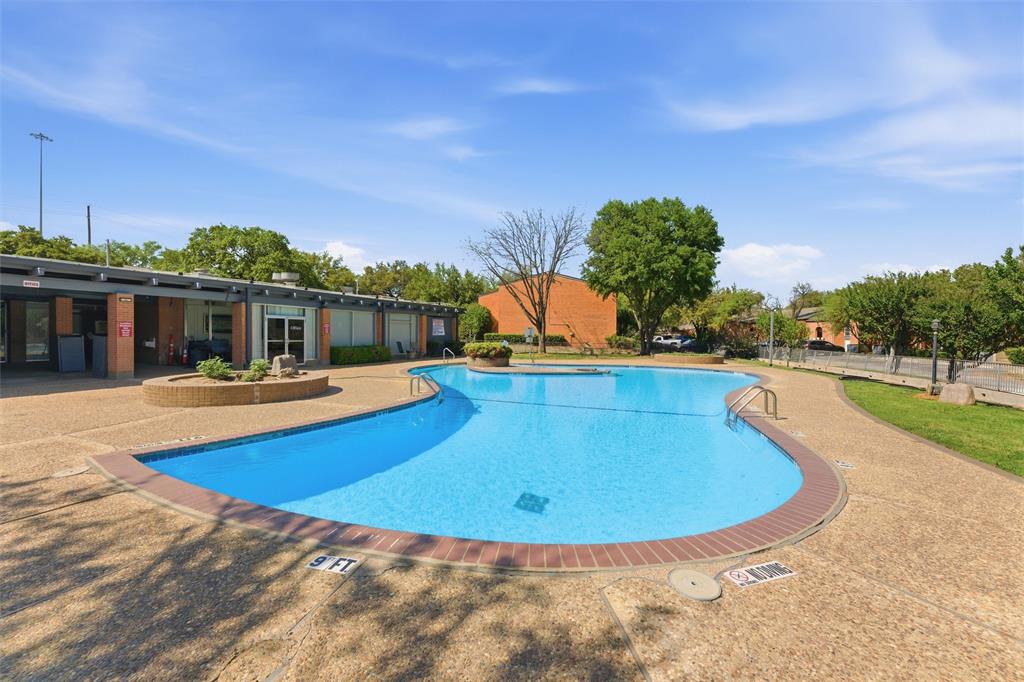 Castillian Condo The - Residential