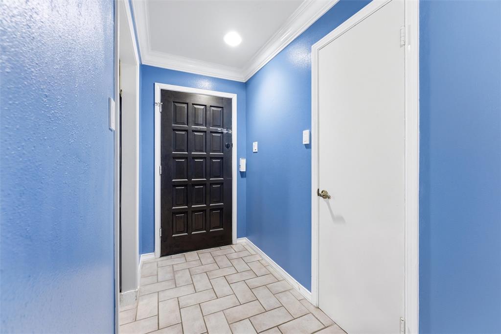 Castillian Condo The - Residential