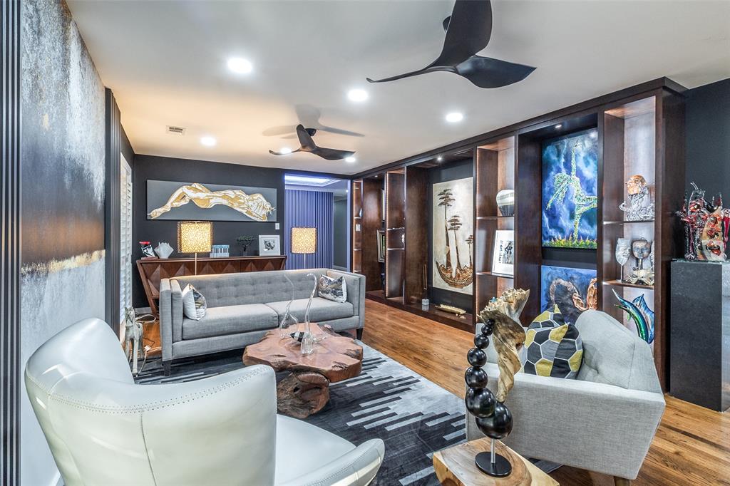 6566 Ridgeview Circle