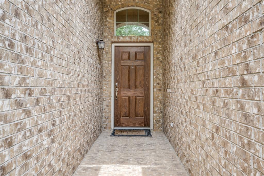 1104 Nora Lane