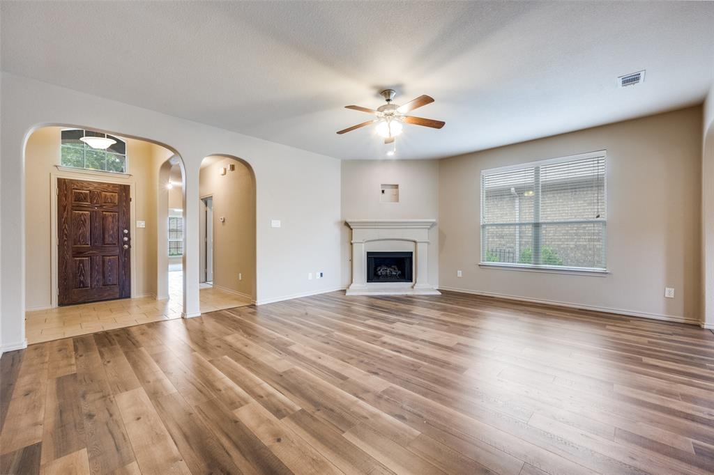 1104 Nora Lane