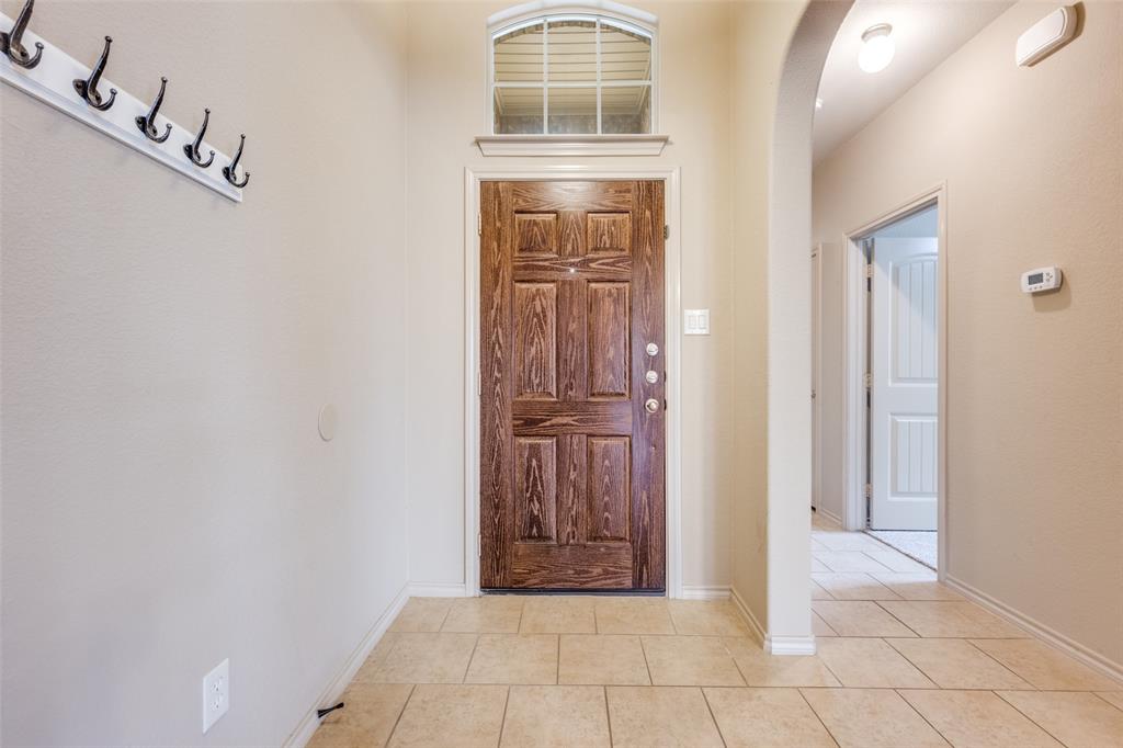 1104 Nora Lane