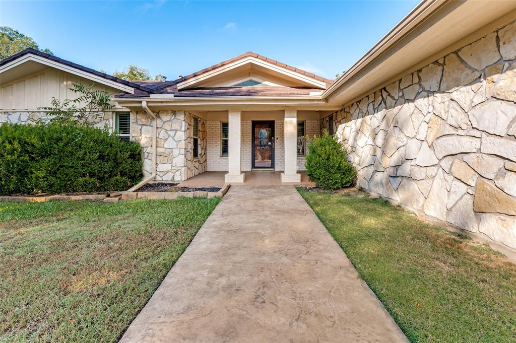 1113 Brookside Drive