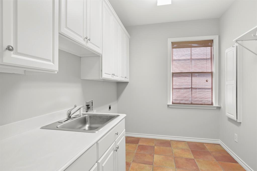 University Annex 2nd Inst - Residential Lease