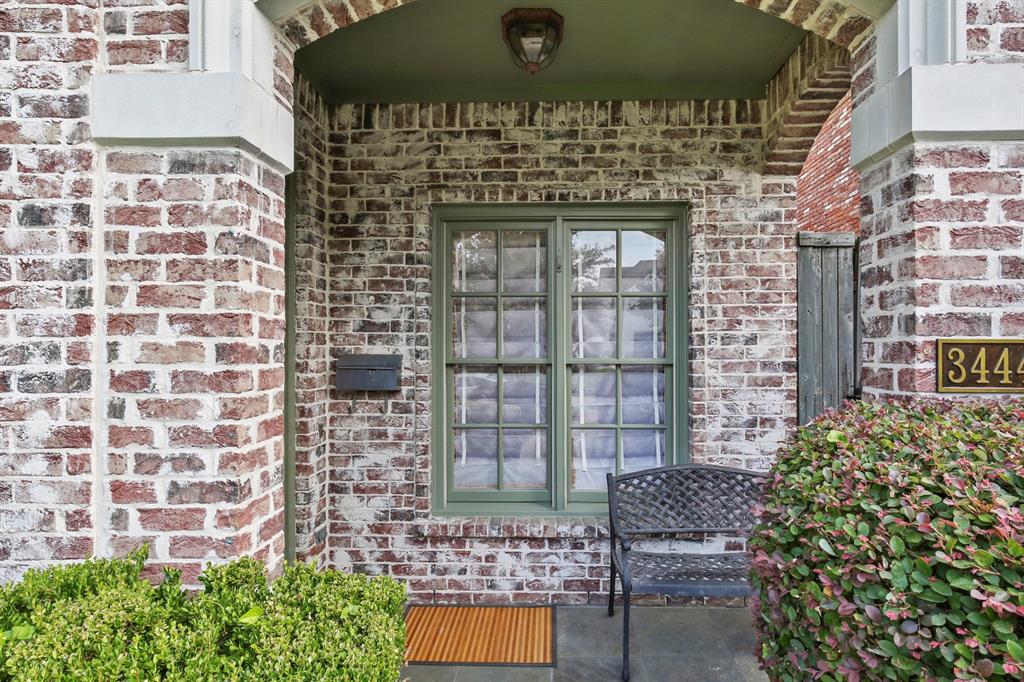 University Annex 2nd Inst - Residential Lease