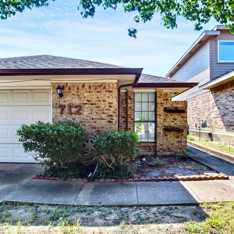 712 Via Miramonte