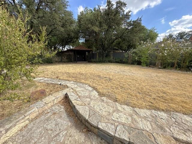 2101 Shoreline Drive