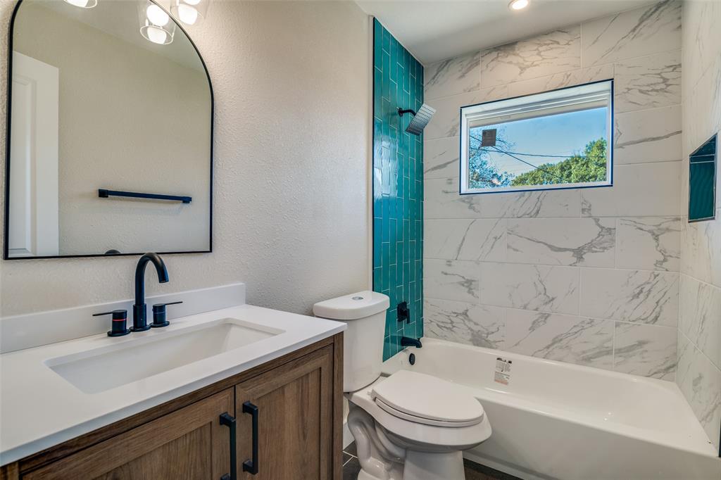 Cloverdale 05 - Residential