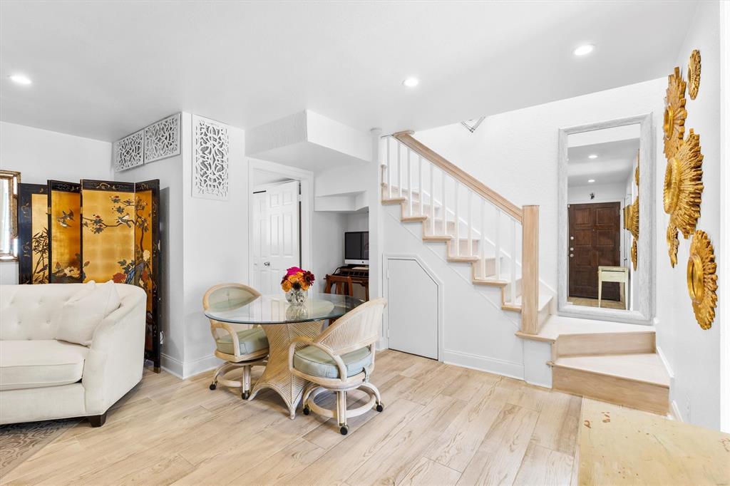 5200 Martel Avenue 32B