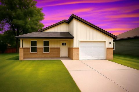 2308 POLK Greenville TX 75401