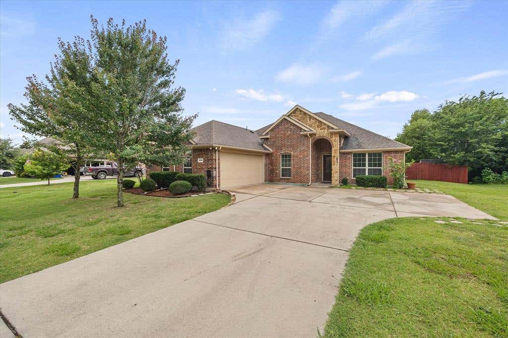 Photo of 1409 Hidden Creek Drive, Royse City, TX 75189 (MLS # 21303395)