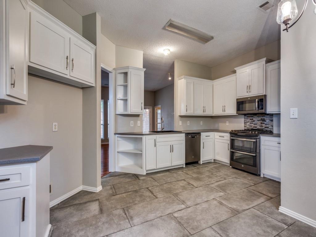 Highlands Pkwy - Residential