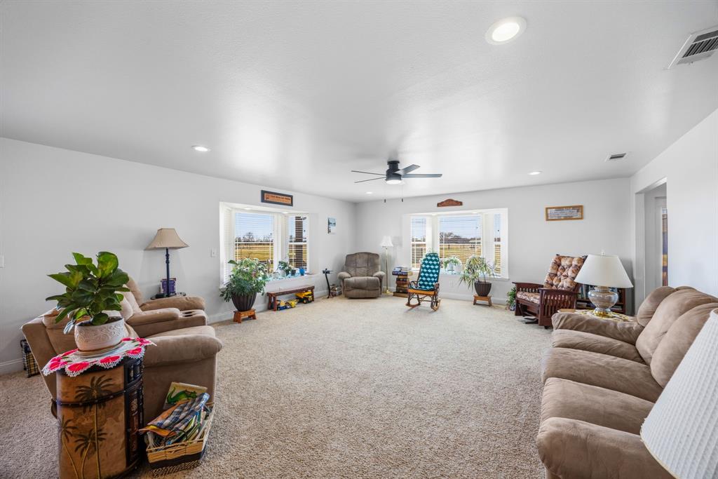 4379 County Road 4804