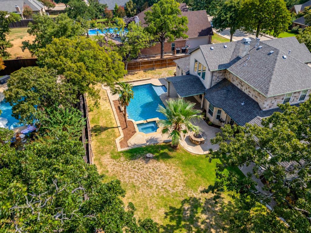 908 Bridle Path