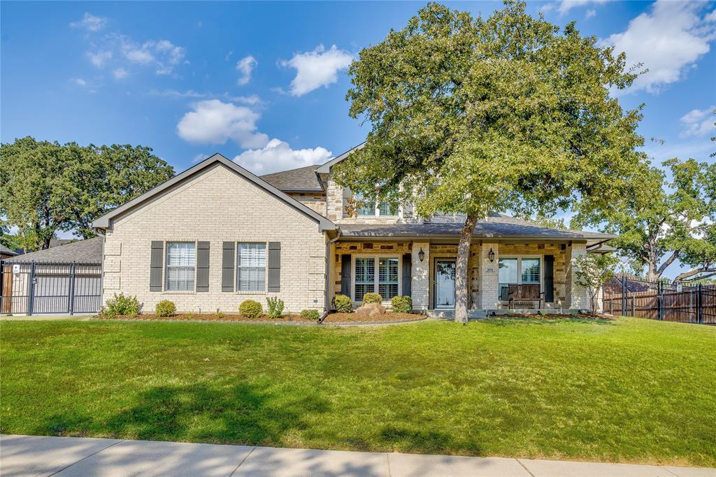 908 Bridle Path