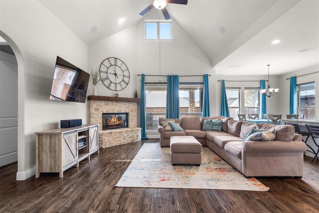 1024 Highpoint Way