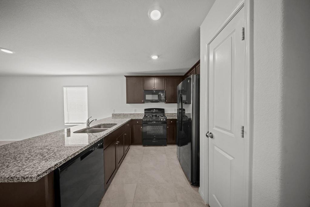 Bluebonnet Estates Ph 3 - Residential Lease