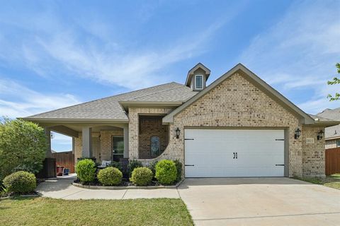 Photo of 1811 Sunflower Drive, Glenn Heights, TX 75154 (MLS # 21211973)