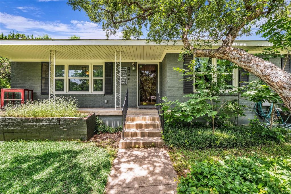 2340 Lake Ridge Circle