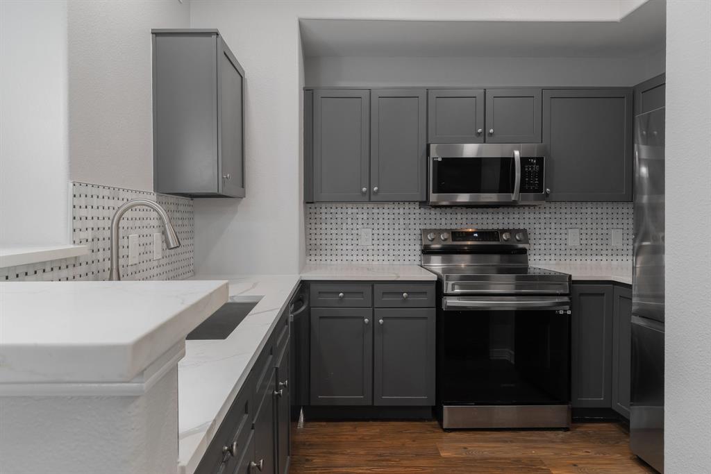 330 E Las Colinas Boulevard 164