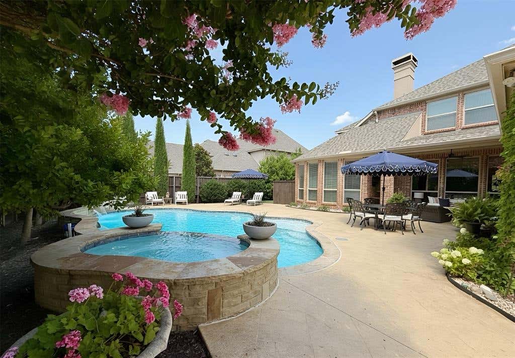Photo of 1702 Lexington Avenue, Allen, TX 75013 (MLS # 21320540)