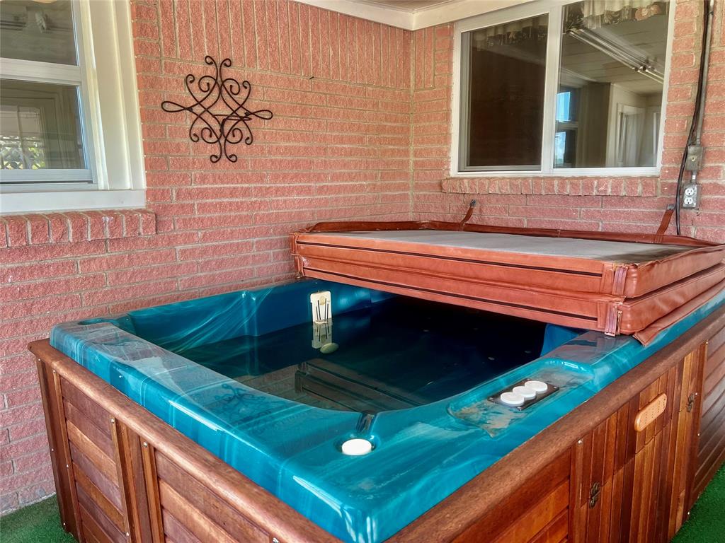 E Heisenhelter Surv Abs #557 - Residential