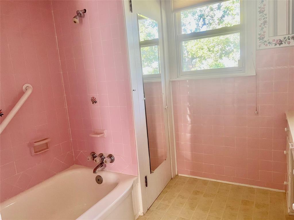 E Heisenhelter Surv Abs #557 - Residential