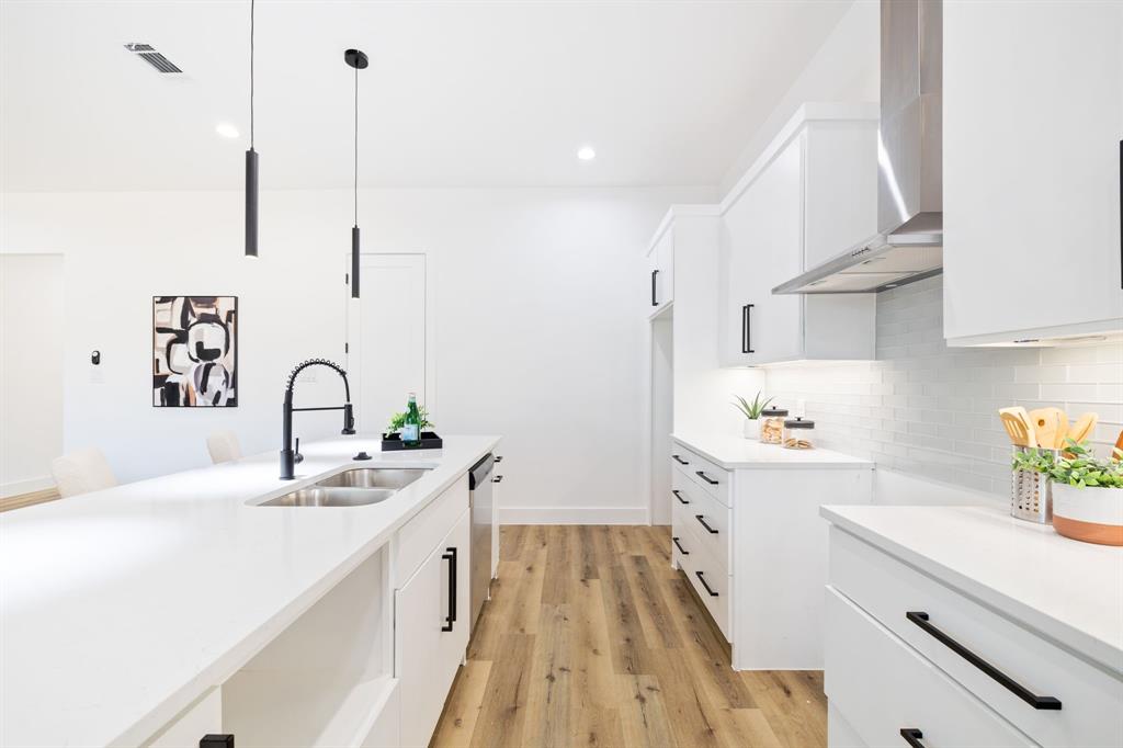 Joe A 02 Irvin - Residential