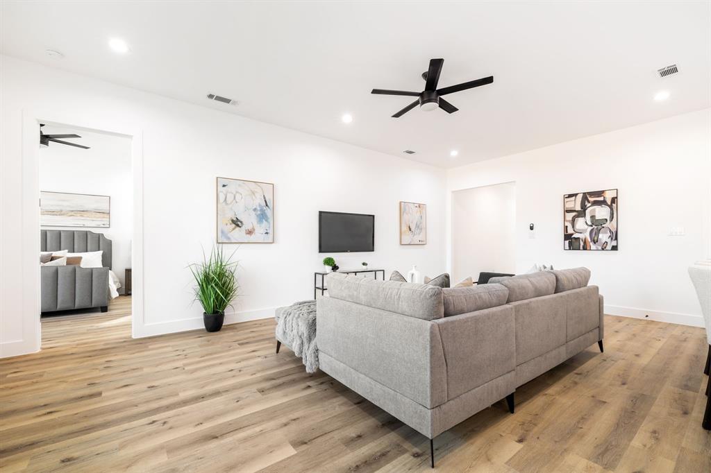 Joe A 02 Irvin - Residential