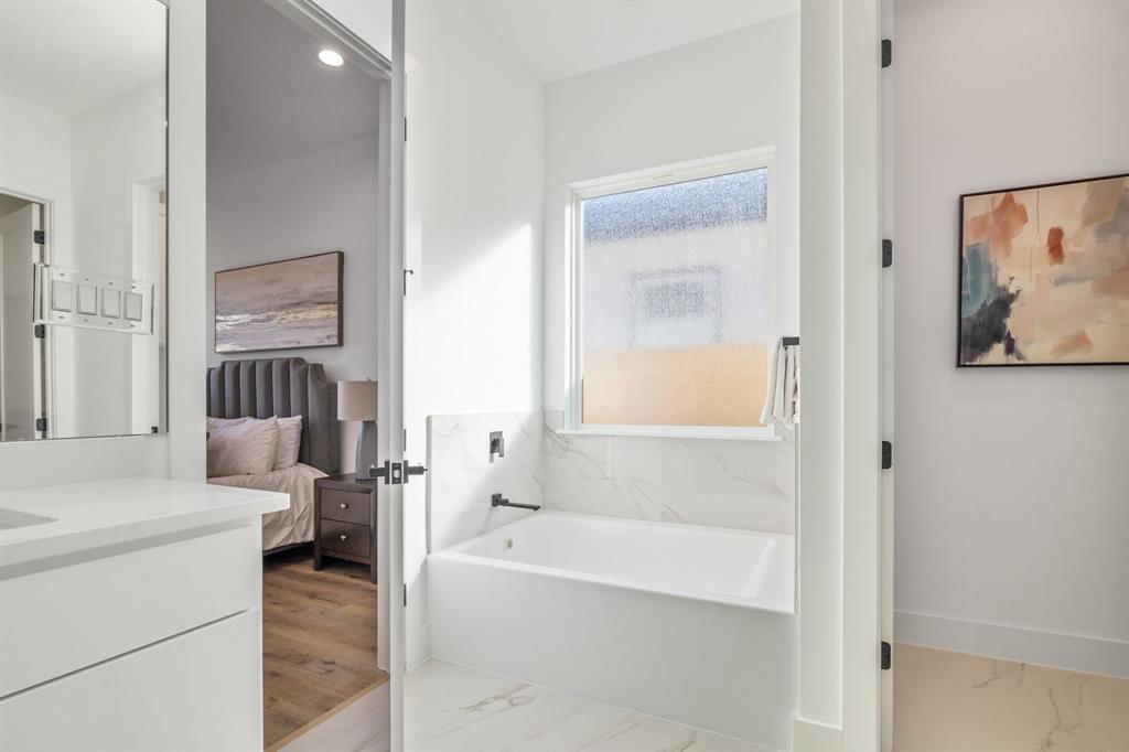 Joe A 02 Irvin - Residential