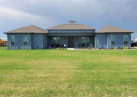 291 County Road 4833 Leonard TX 75452
