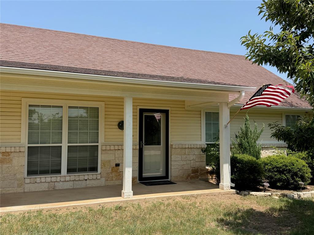 313 E River Oaks Road